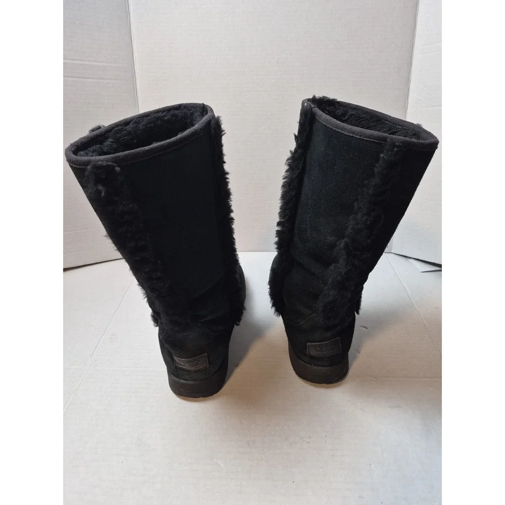 UGG 1017511 Adirondack Grandle Black Suede Sheepskin Boots Vibram Sole Women's 8